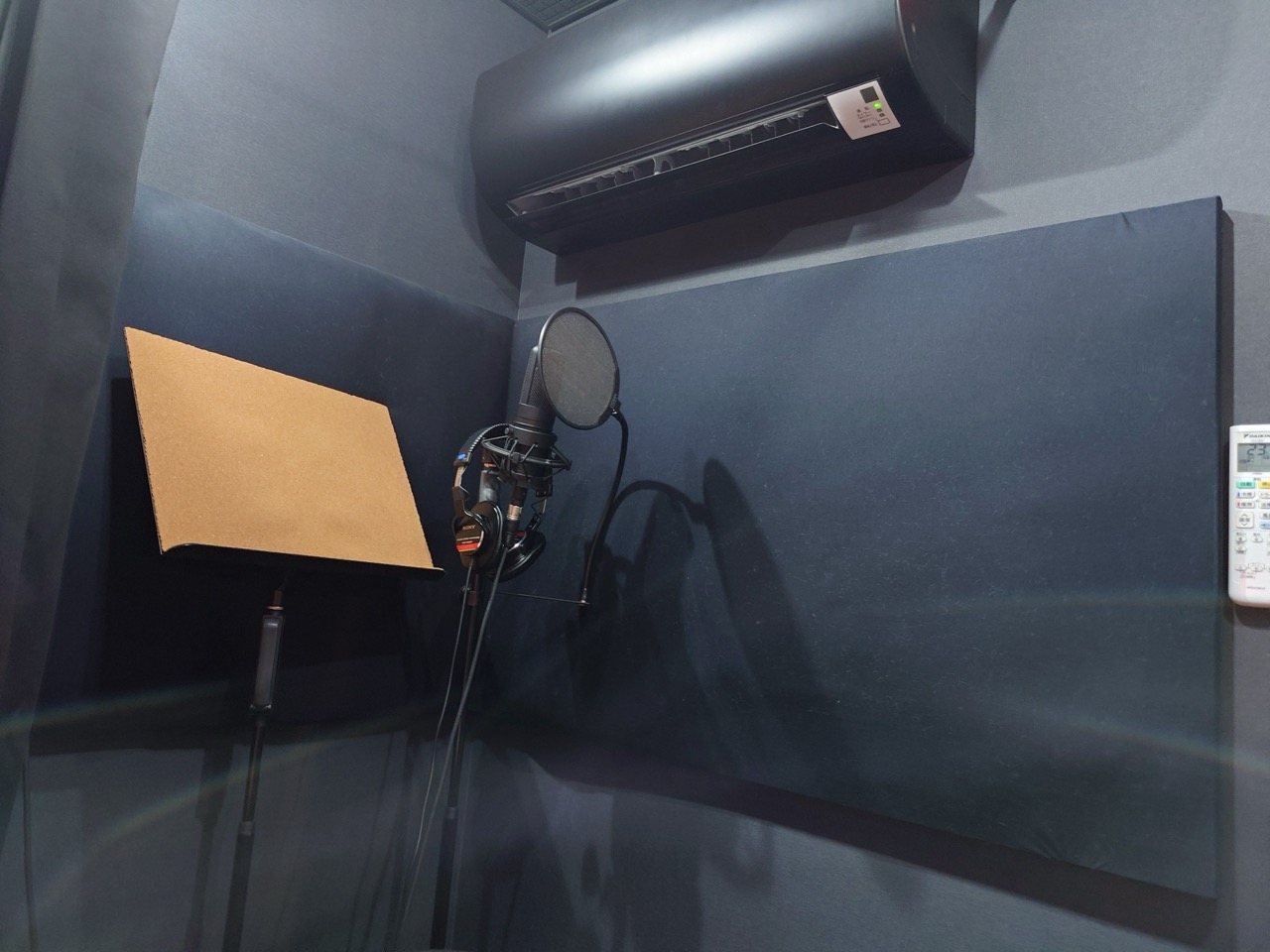 歌の練習場所に適しているのは響く部屋？響かない部屋？